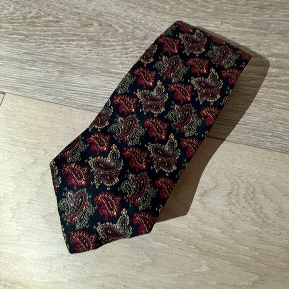 CHRISTIAN DIOR Neck Tie Paisley All Silk Tie Paris New York Vintage Burgundy BLK - Picture 1 of 5